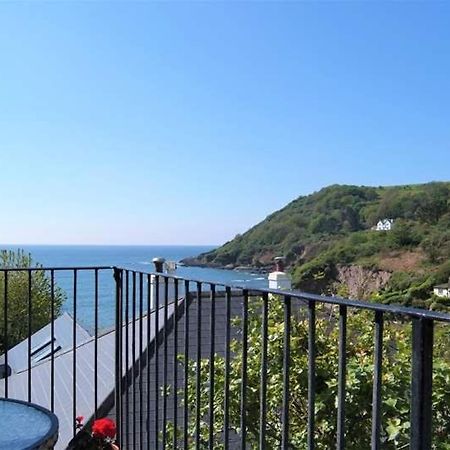 Cosy Beachfront Retreat With Stunning Sea Views & Free Access To A Local Indoor Pool Talland Екстериор снимка